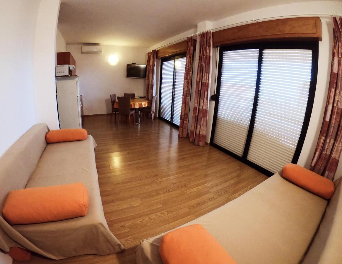 Apartments Adriatic 3 Селце Екстер'єр фото